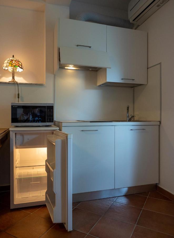 Tra Gli Ulivi Bed & Breakfast Pietra Ligure Eksteriør bilde
