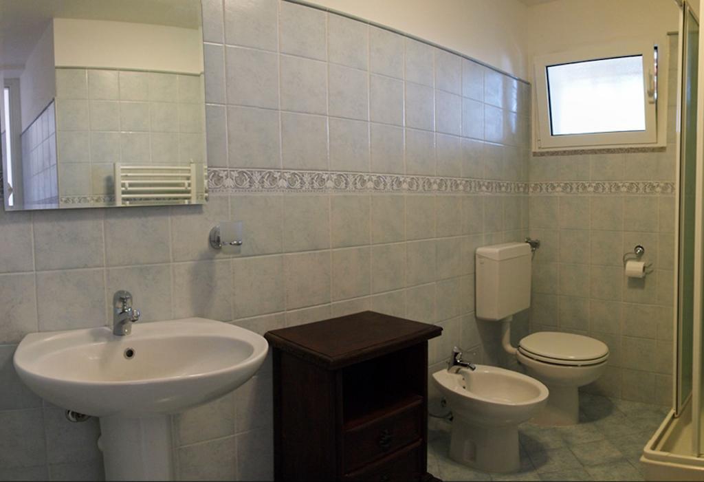 Tra Gli Ulivi Bed & Breakfast Pietra Ligure Rom bilde